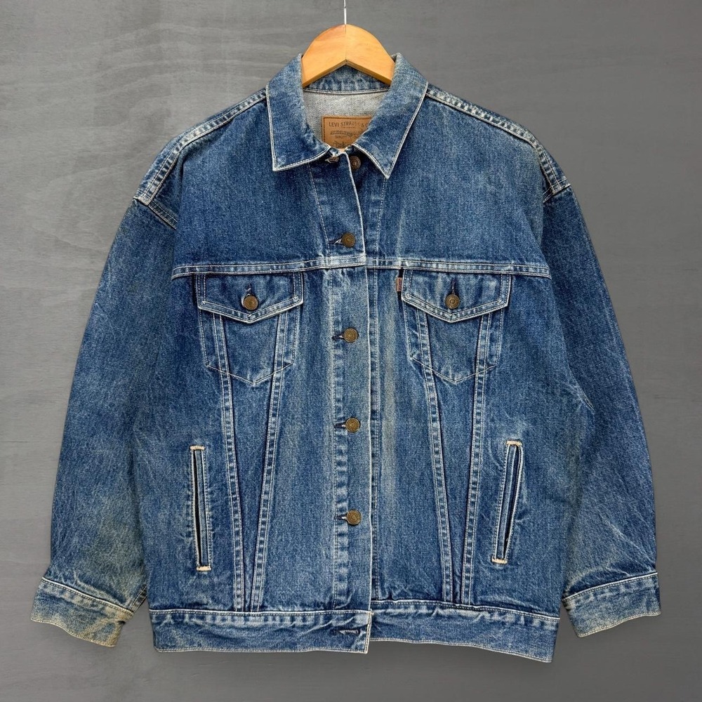 Vintage Levi's Denim Trucker Jacket Blue Made in USA Orange Tab 70606 Medium